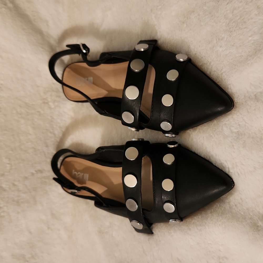 Pointed toe slingback flats